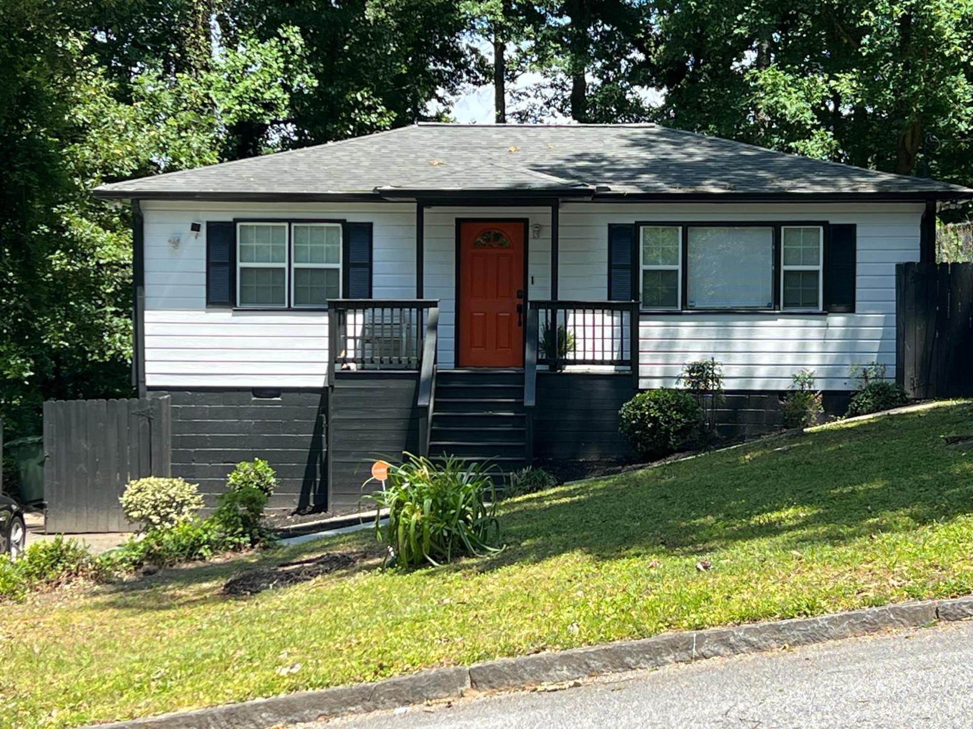 Modern 3br Retreat, 15 Mins To Atl Airport, Fenced Yard & Free Parking Ferienhaus Atlanta